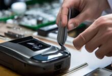 三星指纹锁没电9V电池更换方法详解-帮帮直通车